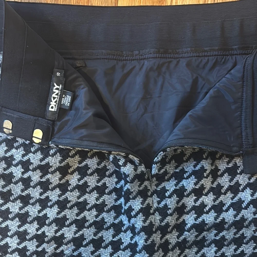 DKNY Wool Houndstooth Knee Length Pencil Skirt Sz 10 Black Grey Office Boardroom